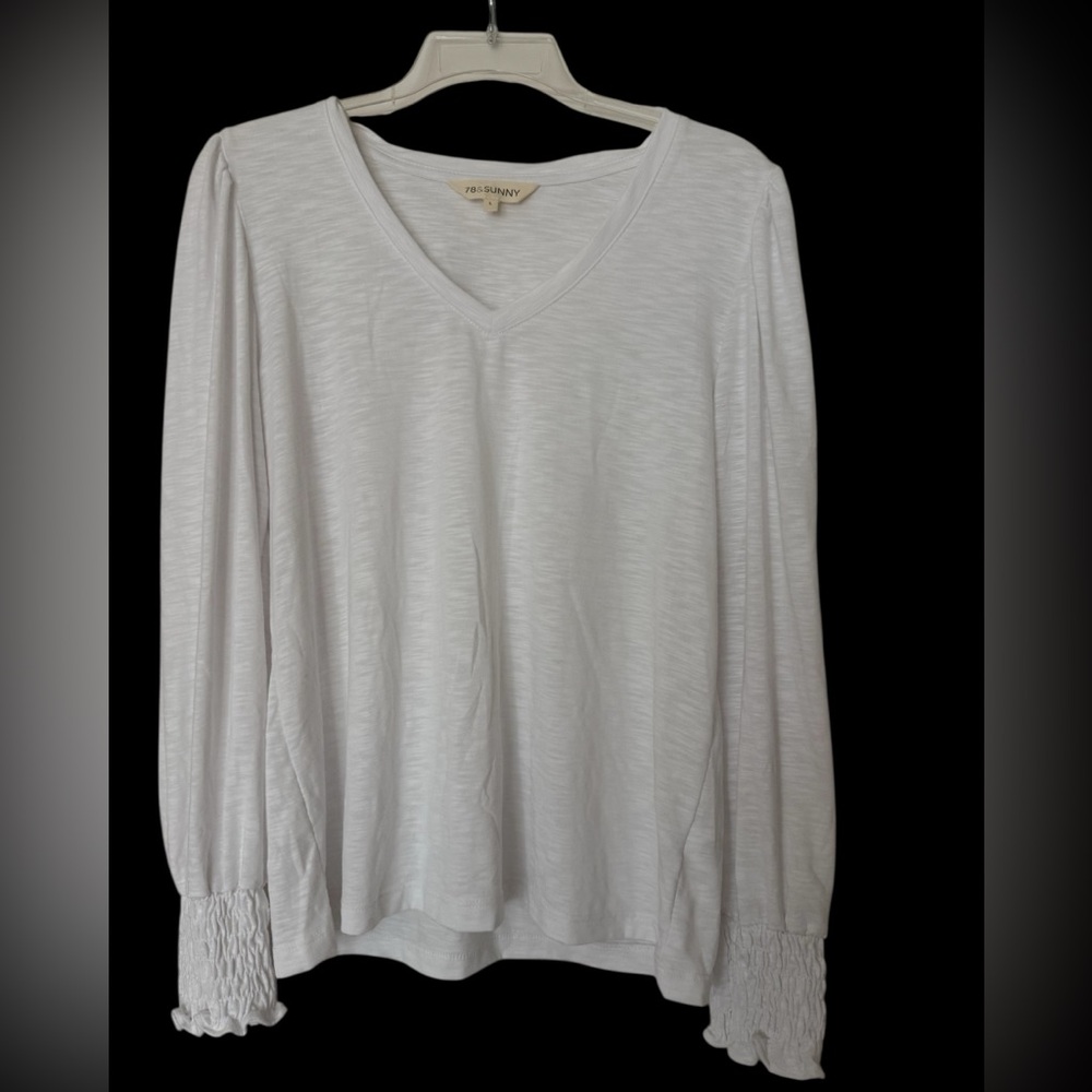 78 & Sunny White Soft Comfy Long Sleeve V-Neck Top Ruffled Cuffed Sleeves Large